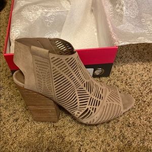 Vince Camuto Kimora bootie